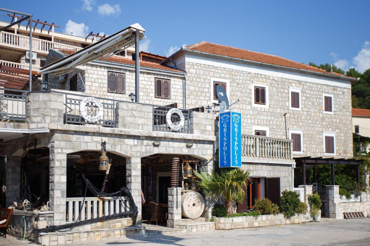 Suntime Apartment Tivat Exterior foto