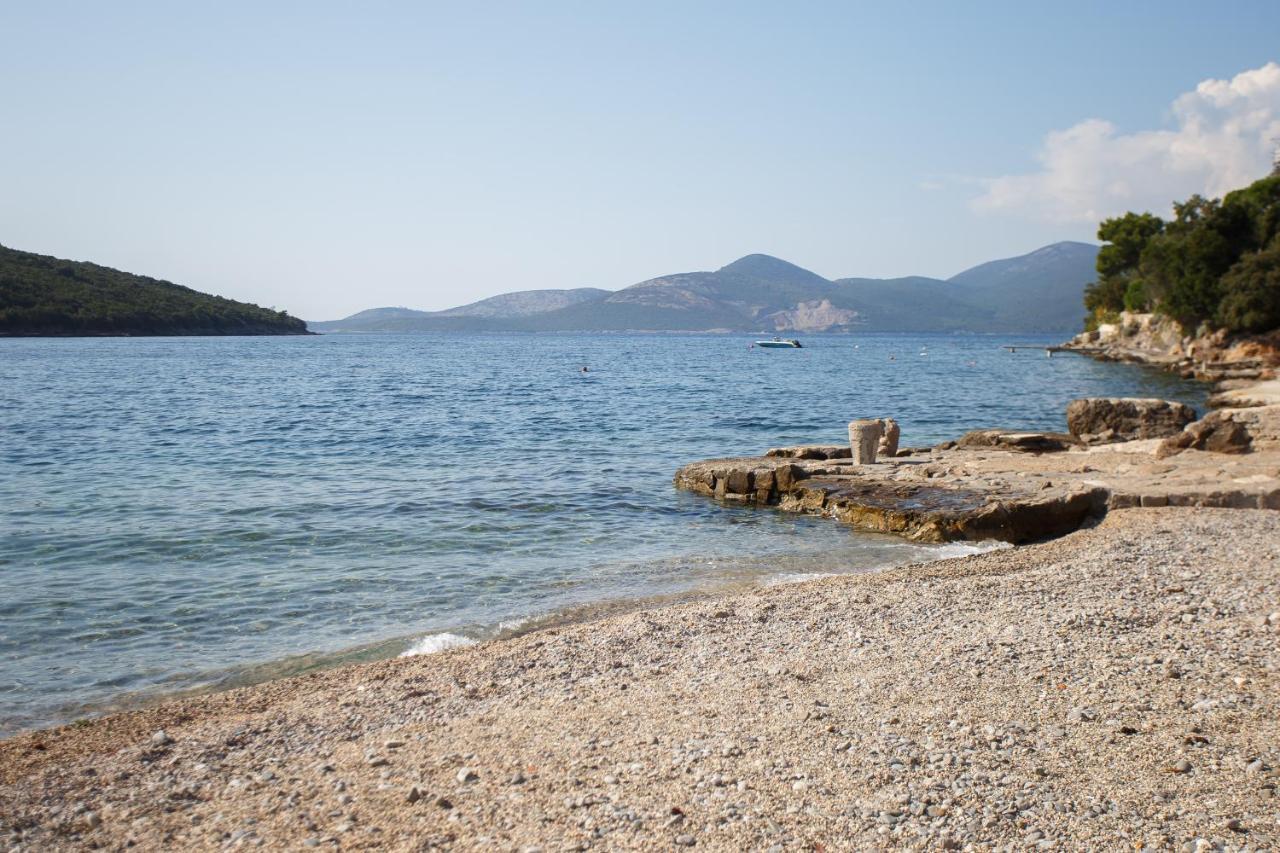 Suntime Apartment Tivat Exterior foto